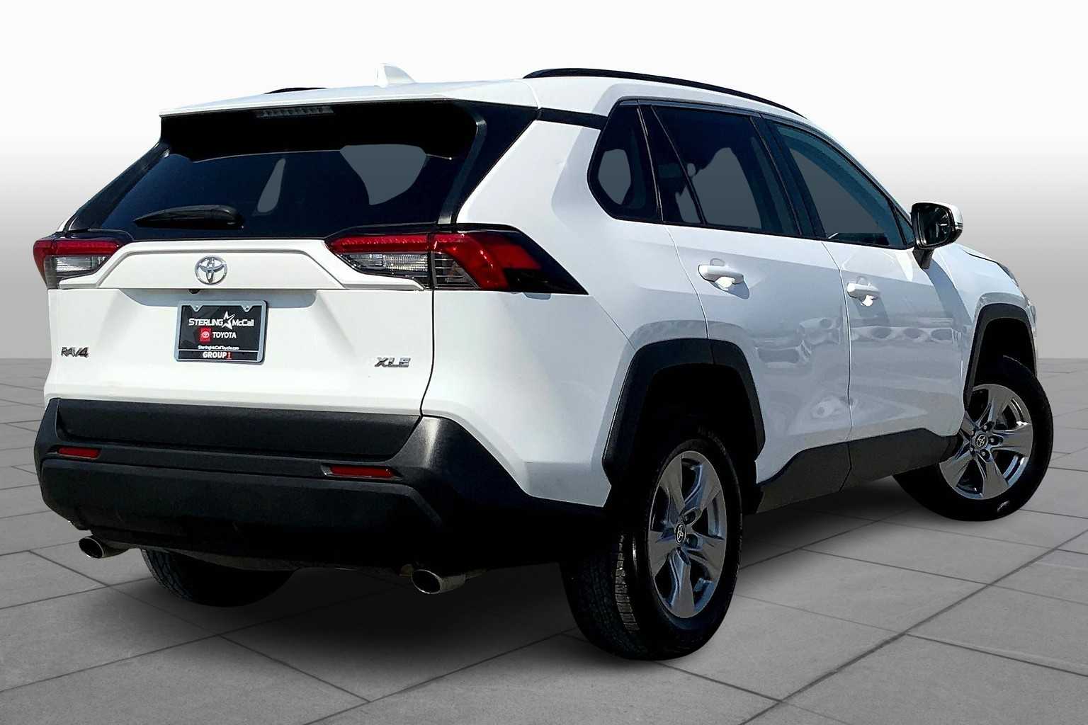2022 Toyota RAV4 XLE White at Group 1 Toyota Southwest