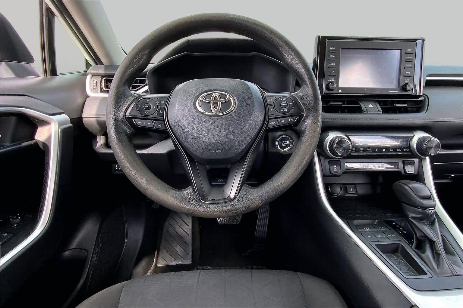 2022 Toyota RAV4 XLE White at Group 1 Toyota Southwest