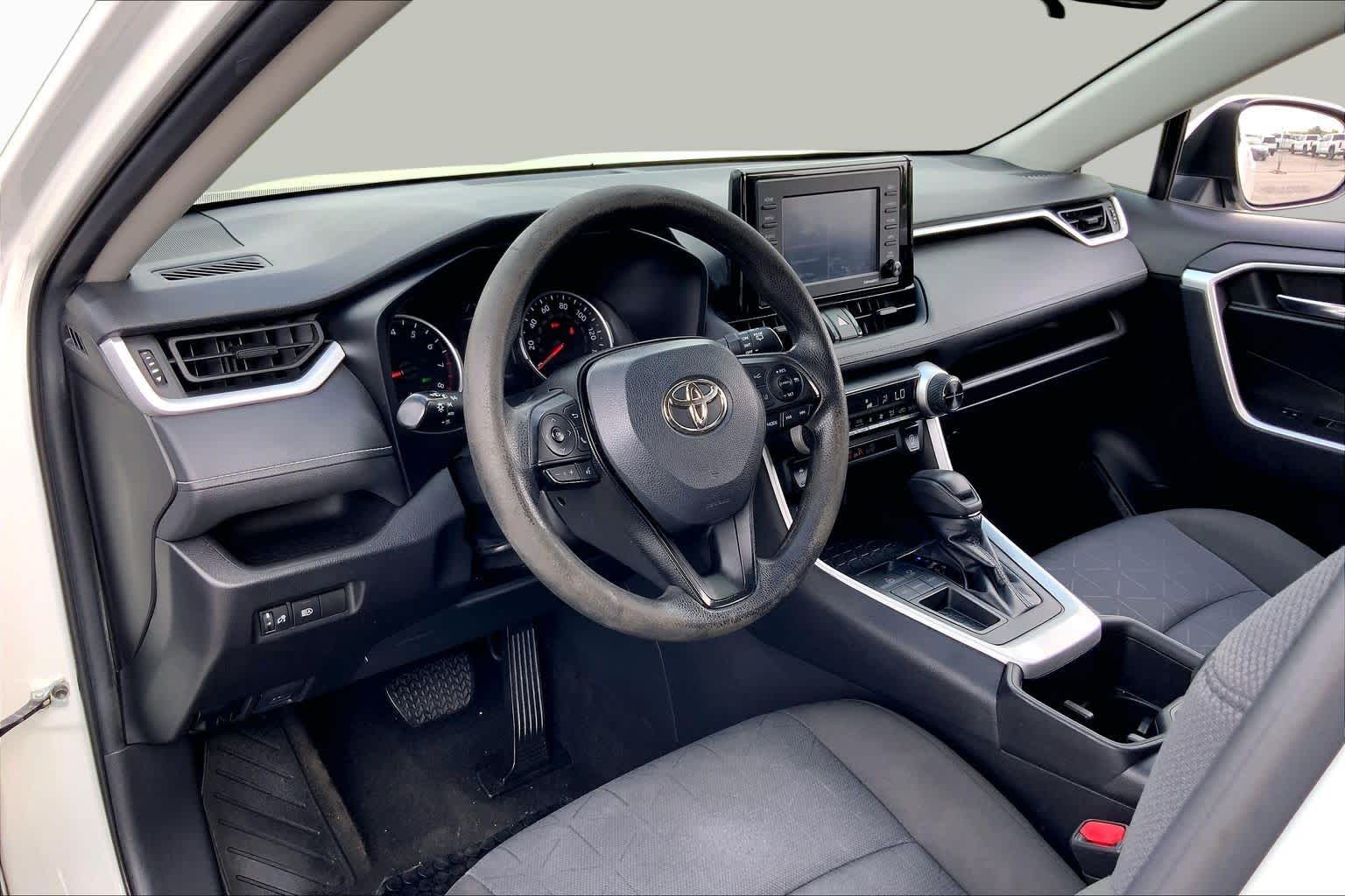 2022 Toyota RAV4 XLE White at Group 1 Toyota Southwest