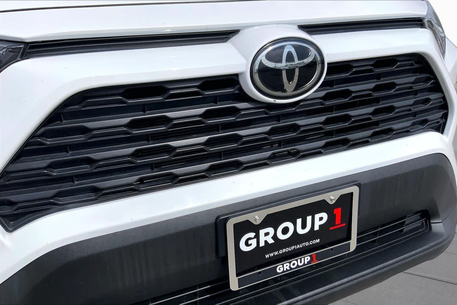 2022 Toyota RAV4 XLE White at Group 1 Toyota Southwest