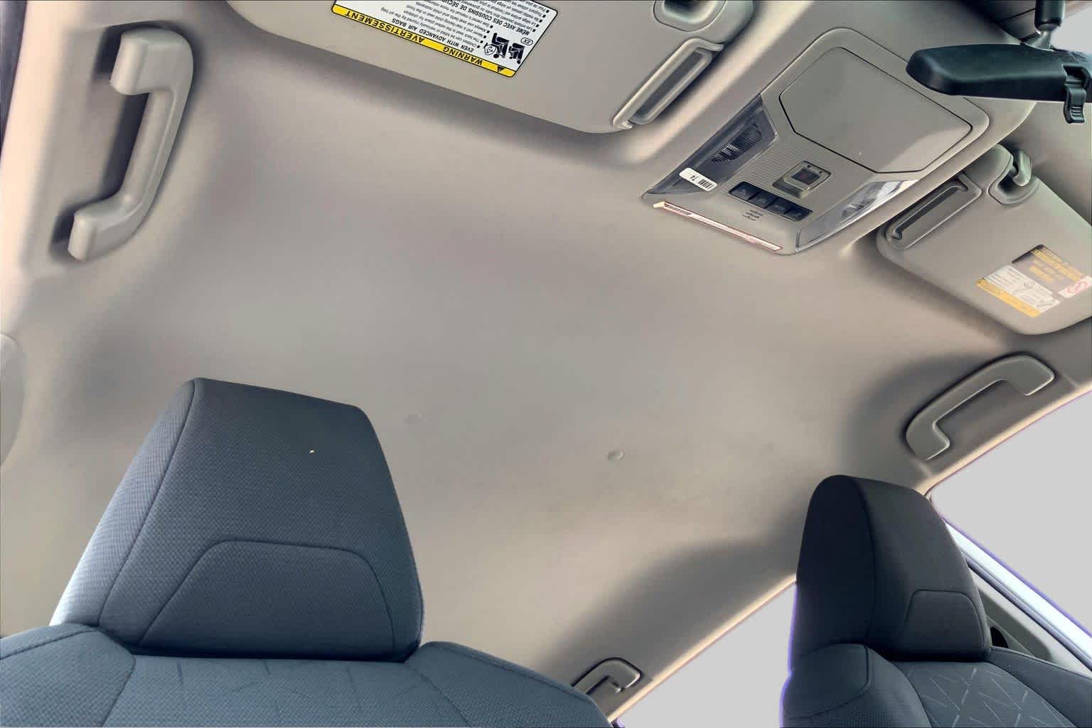 2022 Toyota RAV4 XLE White at Group 1 Toyota Southwest