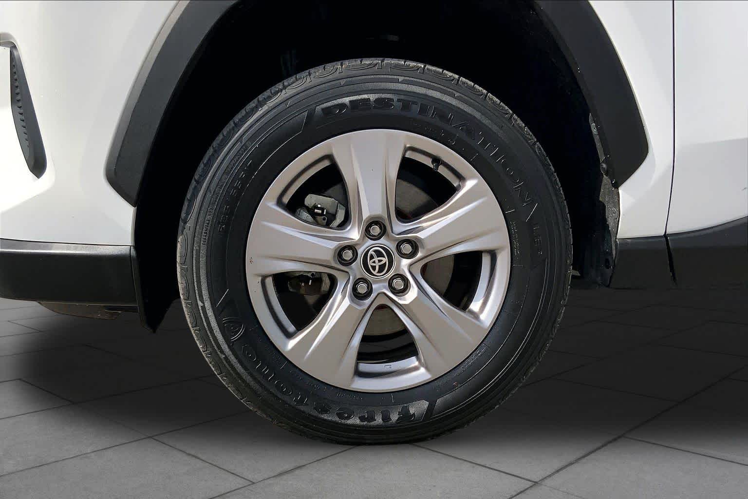 2022 Toyota RAV4 XLE White at Group 1 Toyota Southwest