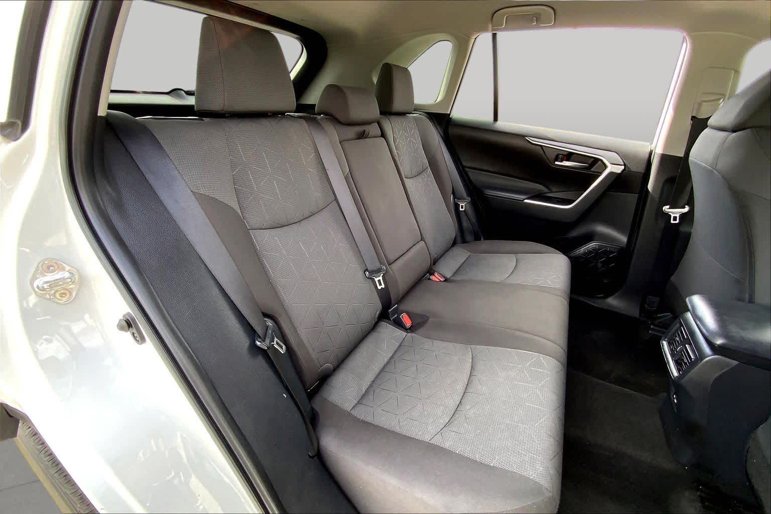 2022 Toyota RAV4 XLE White at Group 1 Toyota Southwest