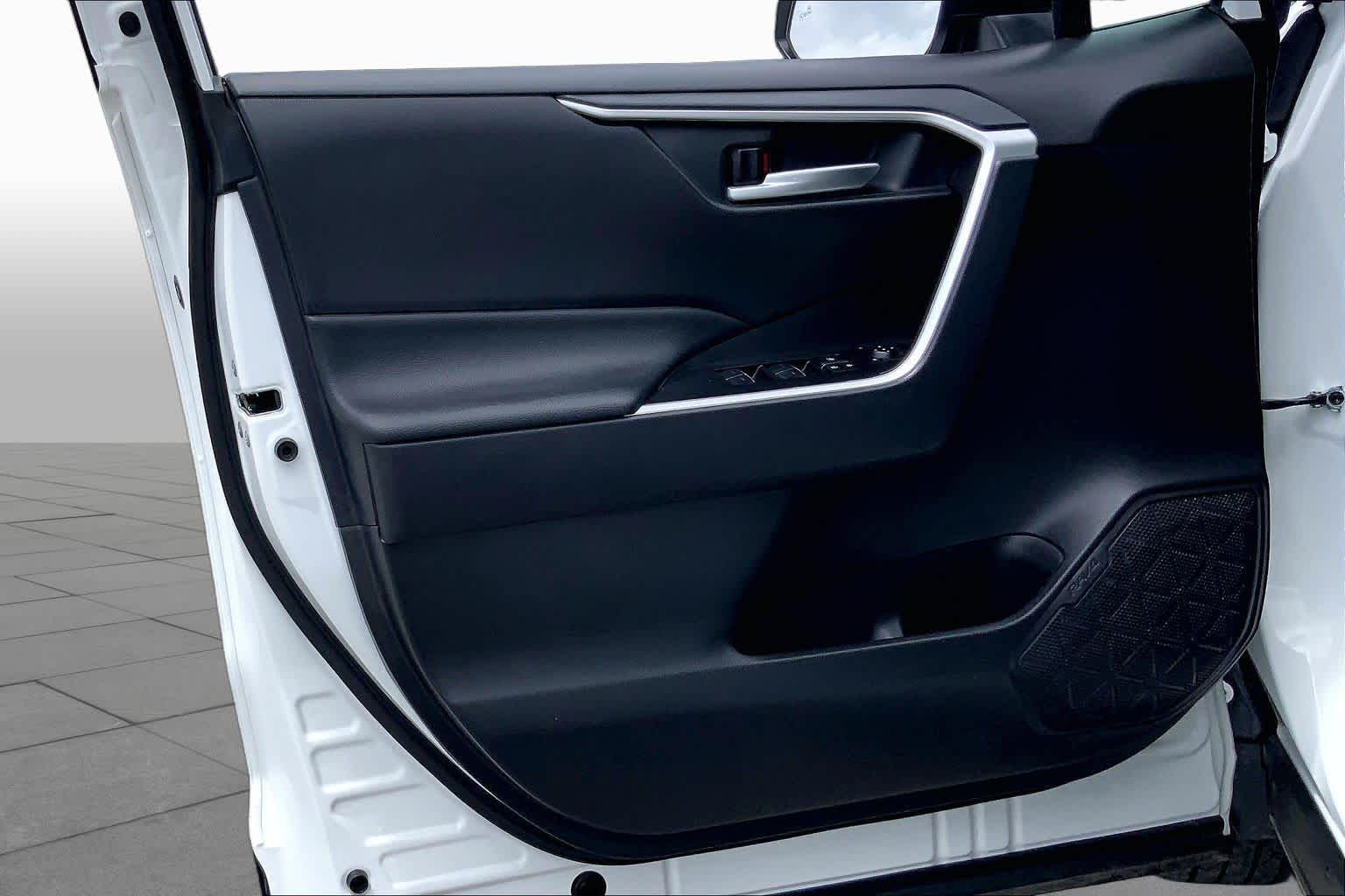2025 Toyota RAV4 XLE Ice Cap at Group 1 Toyota Southwest