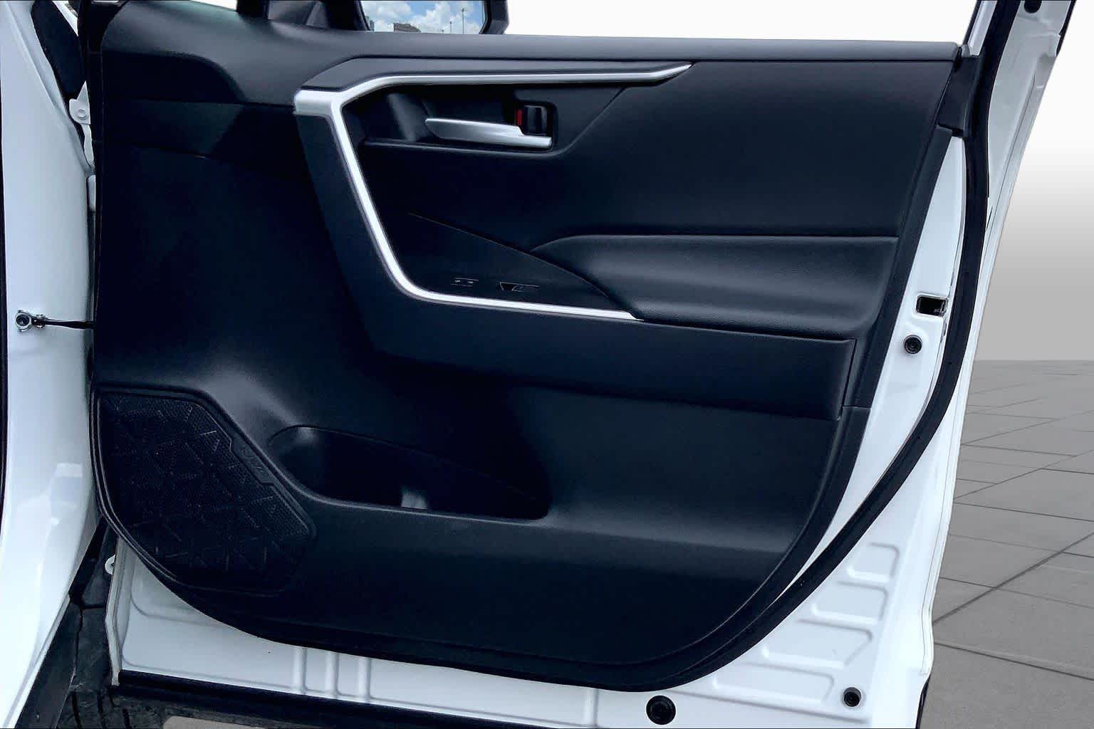 2025 Toyota RAV4 XLE Ice Cap at Group 1 Toyota Southwest