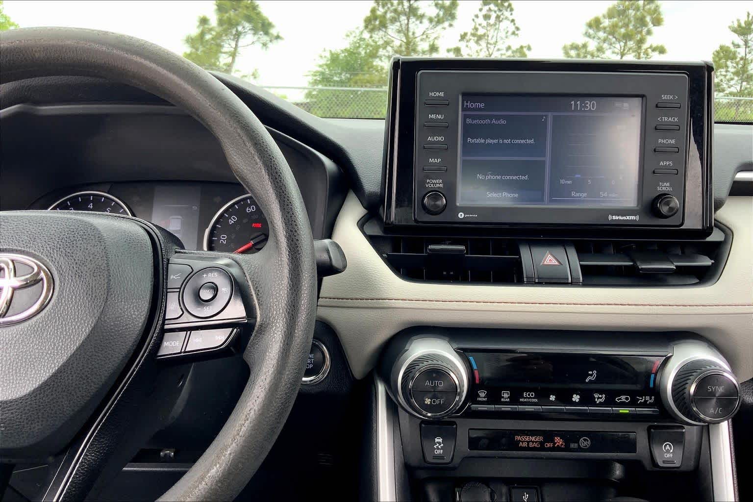 View vehicle photo 7