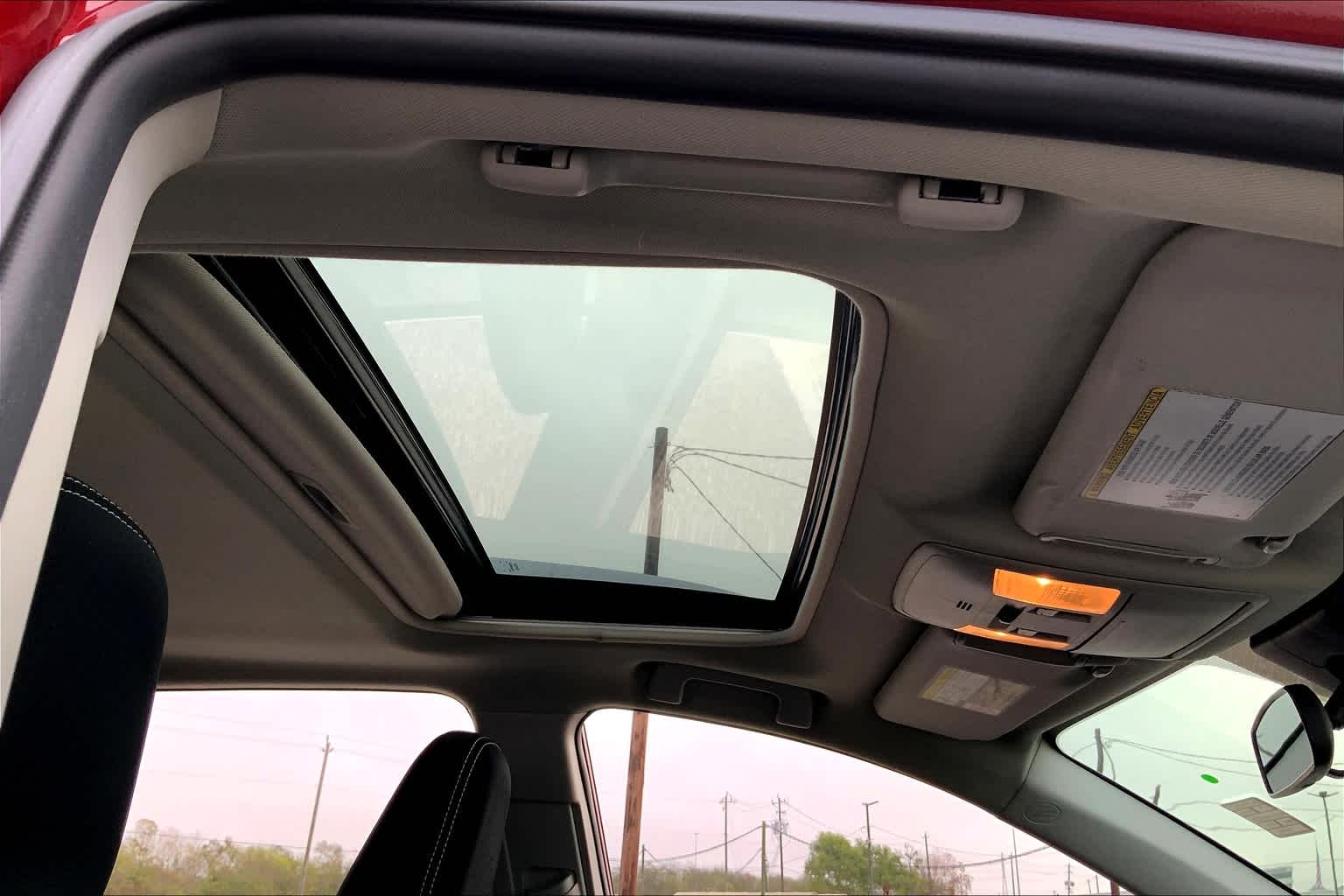 2018 Toyota RAV4 photo 14 of 35