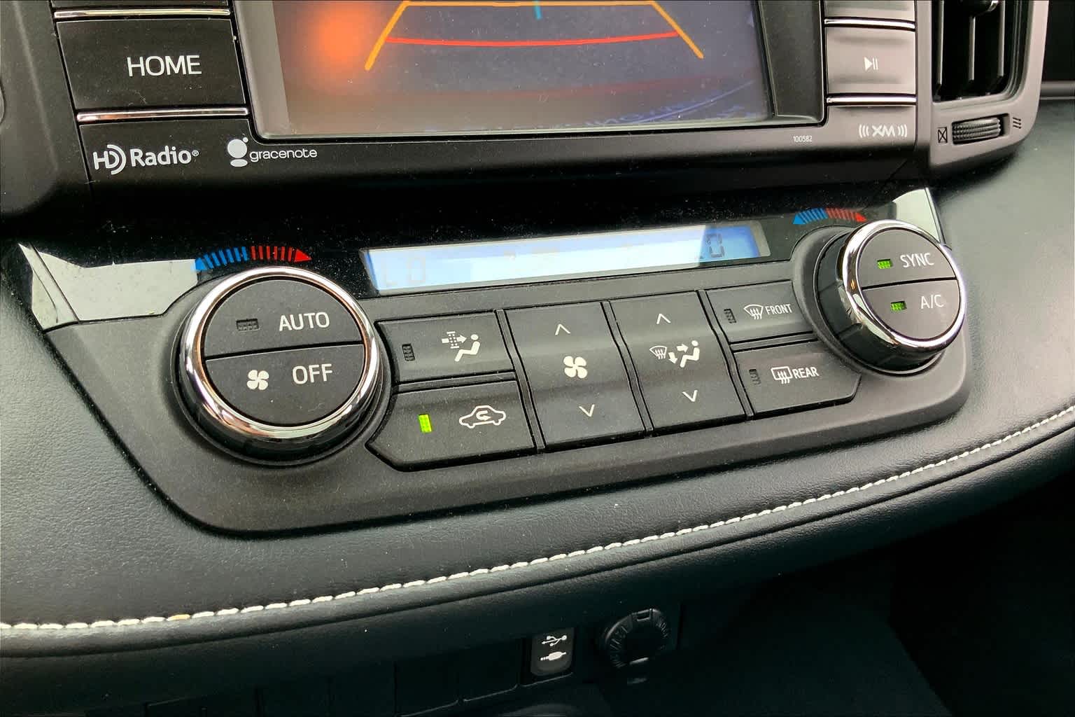 2018 Toyota RAV4 photo 32 of 35