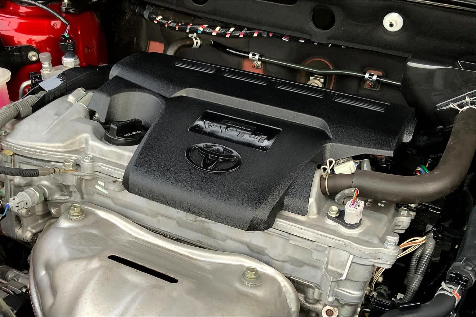 2018 Toyota RAV4 photo 31 of 35