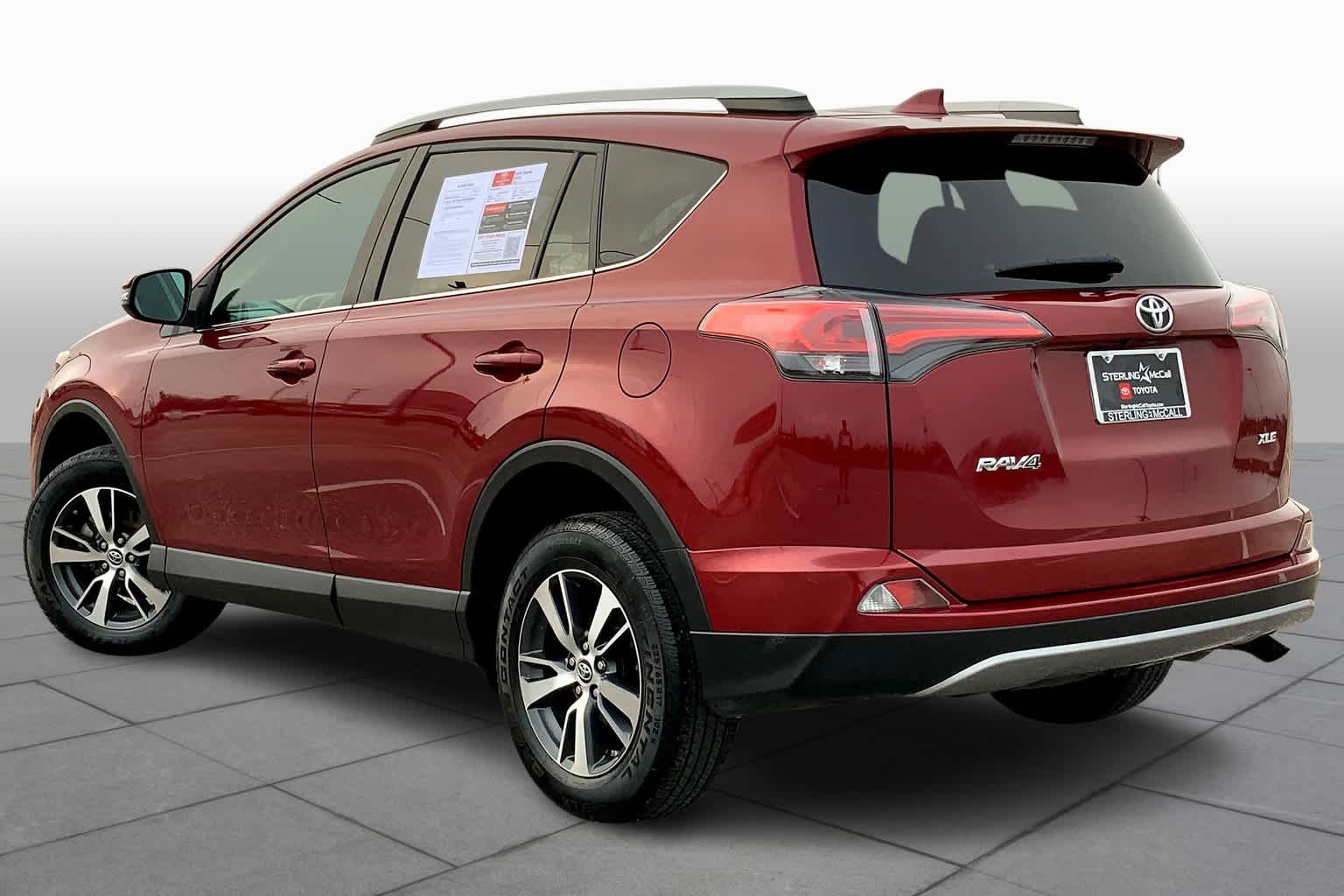 2018 Toyota RAV4 photo 12 of 35
