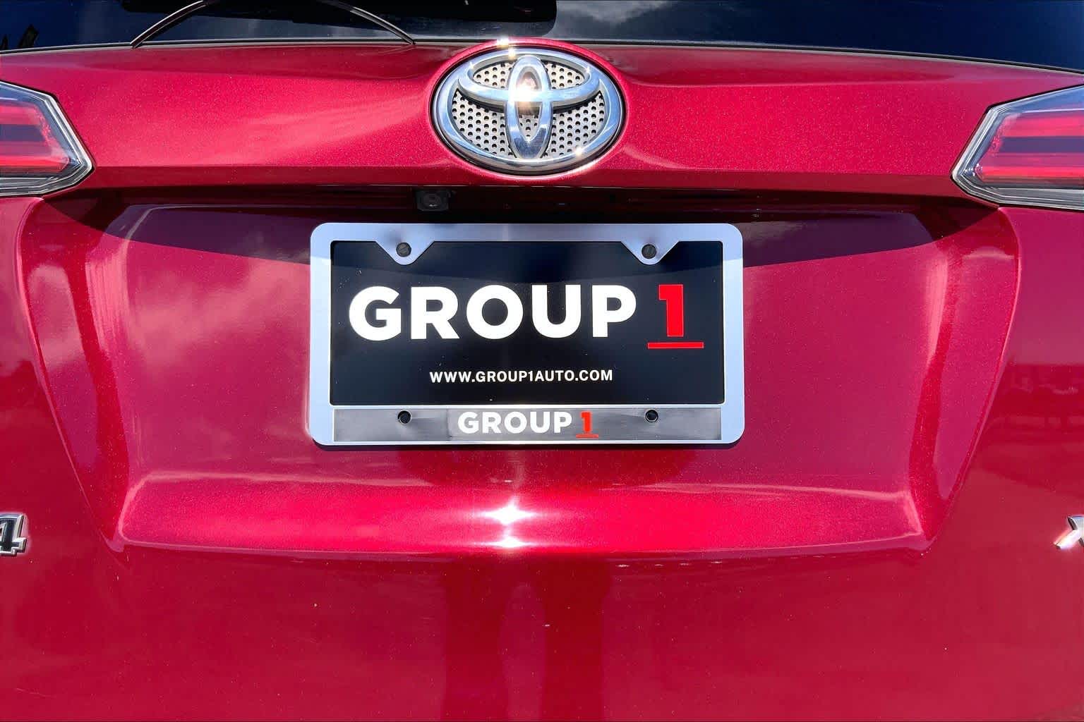 2018 Toyota RAV4 photo 30 of 36