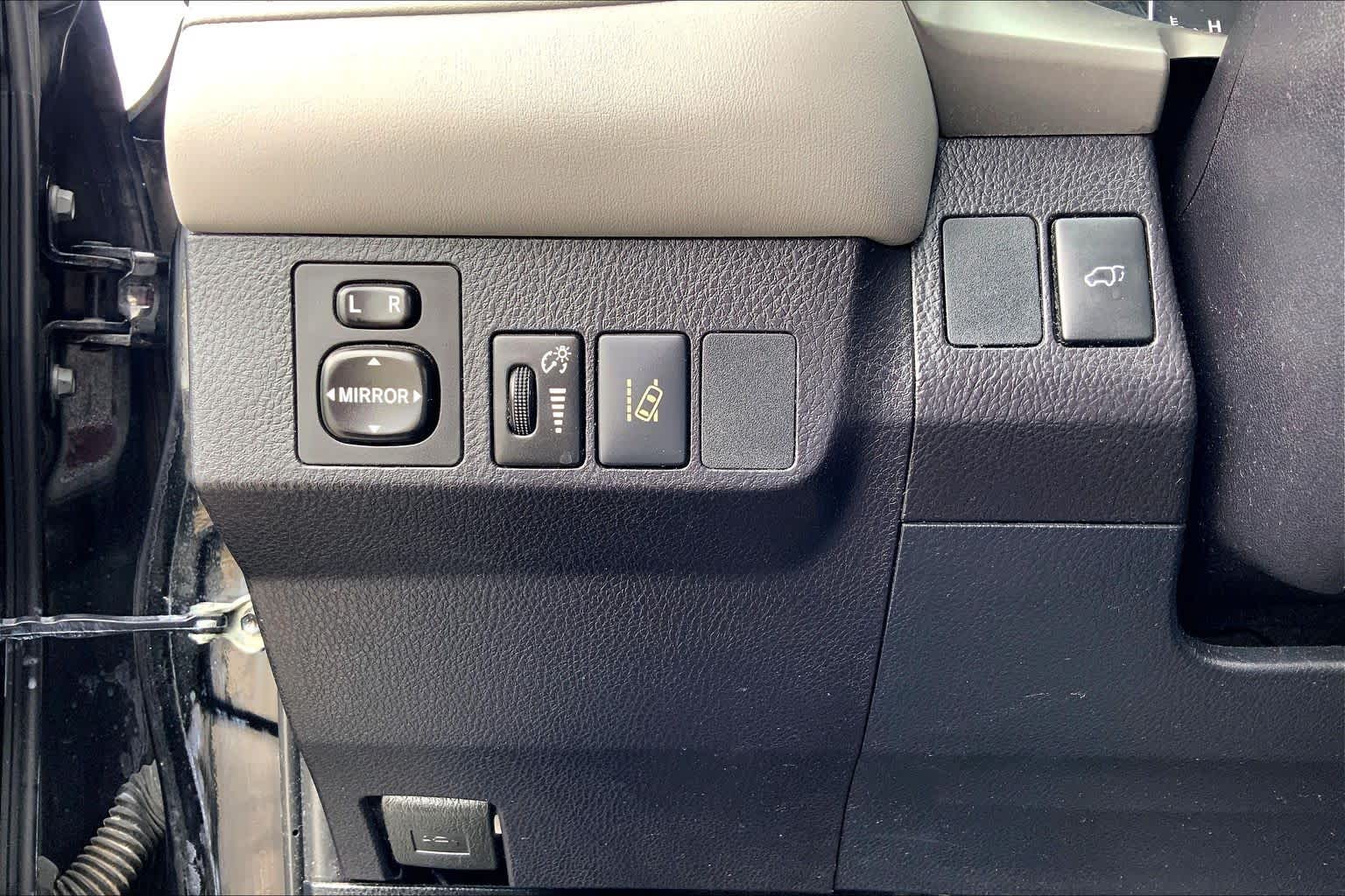 2017 Toyota RAV4 XLE Black at AutoNation USA Katy