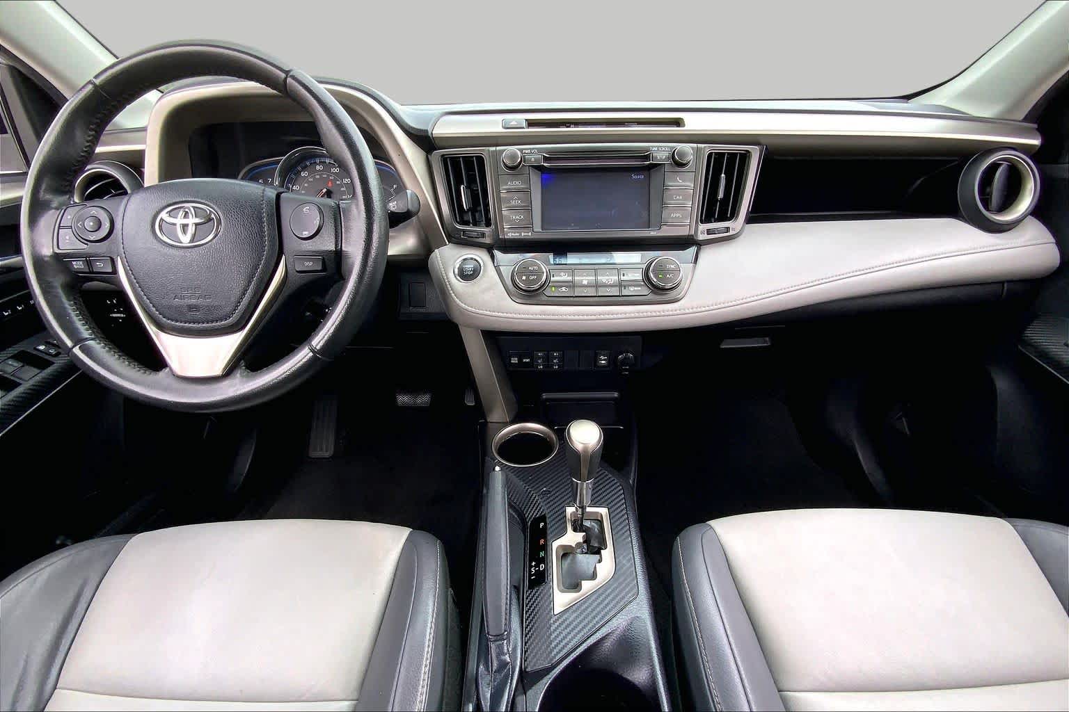 2013 Toyota RAV4 photo 15 of 36