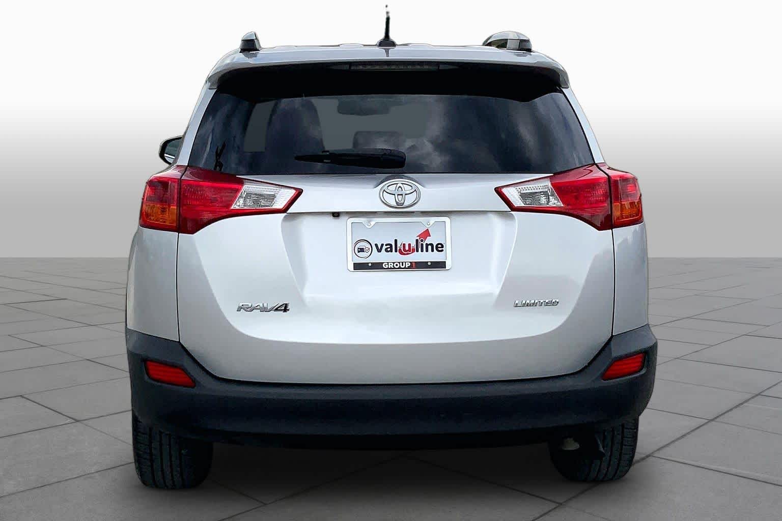 2013 Toyota RAV4 photo 5 of 36
