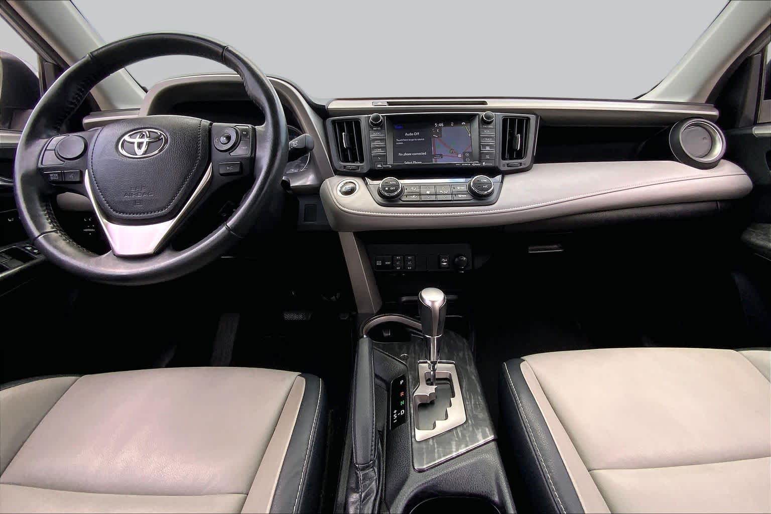 2018 Toyota RAV4 photo 15 of 36