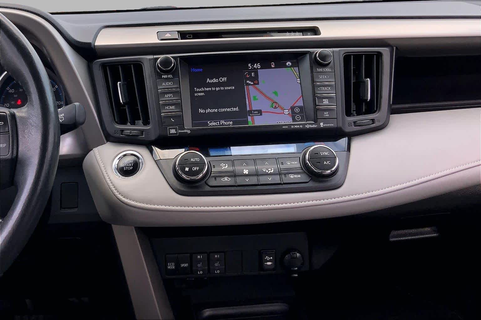 2018 Toyota RAV4 photo 7 of 36