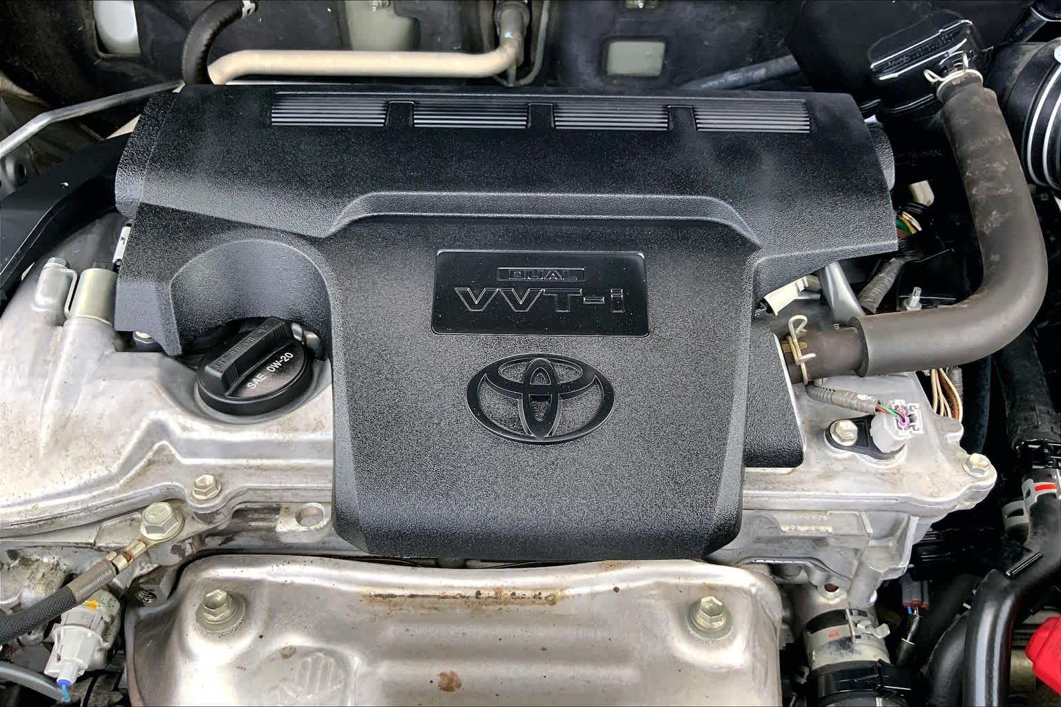2018 Toyota RAV4 photo 32 of 36