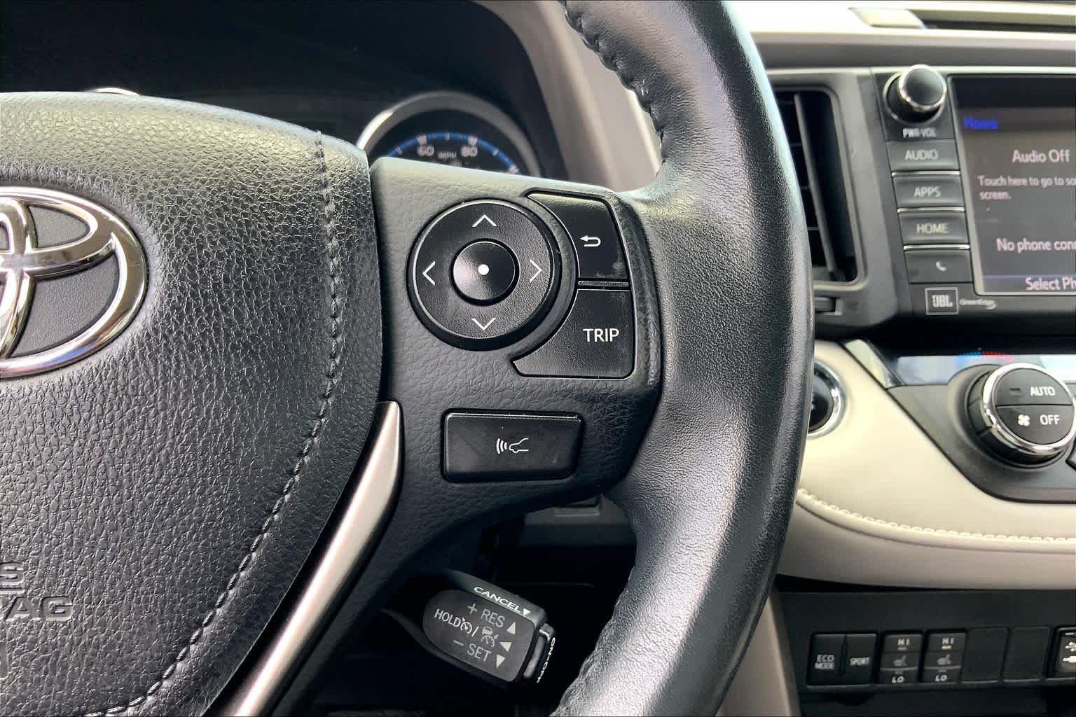 2018 Toyota RAV4 photo 24 of 36