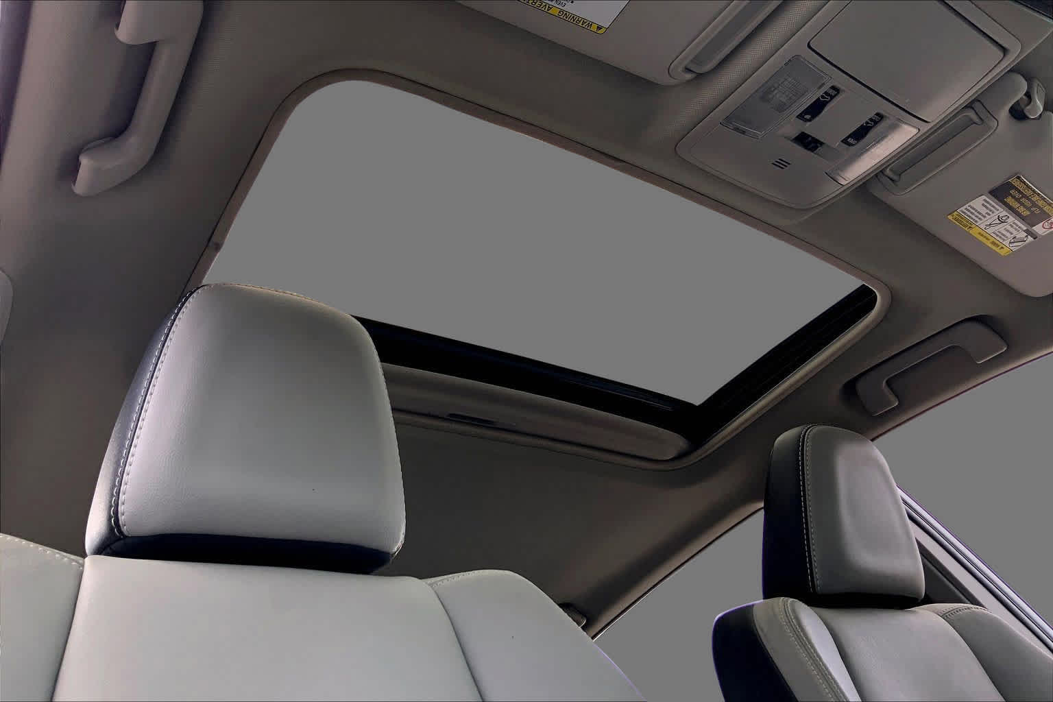 2018 Toyota RAV4 photo 14 of 36