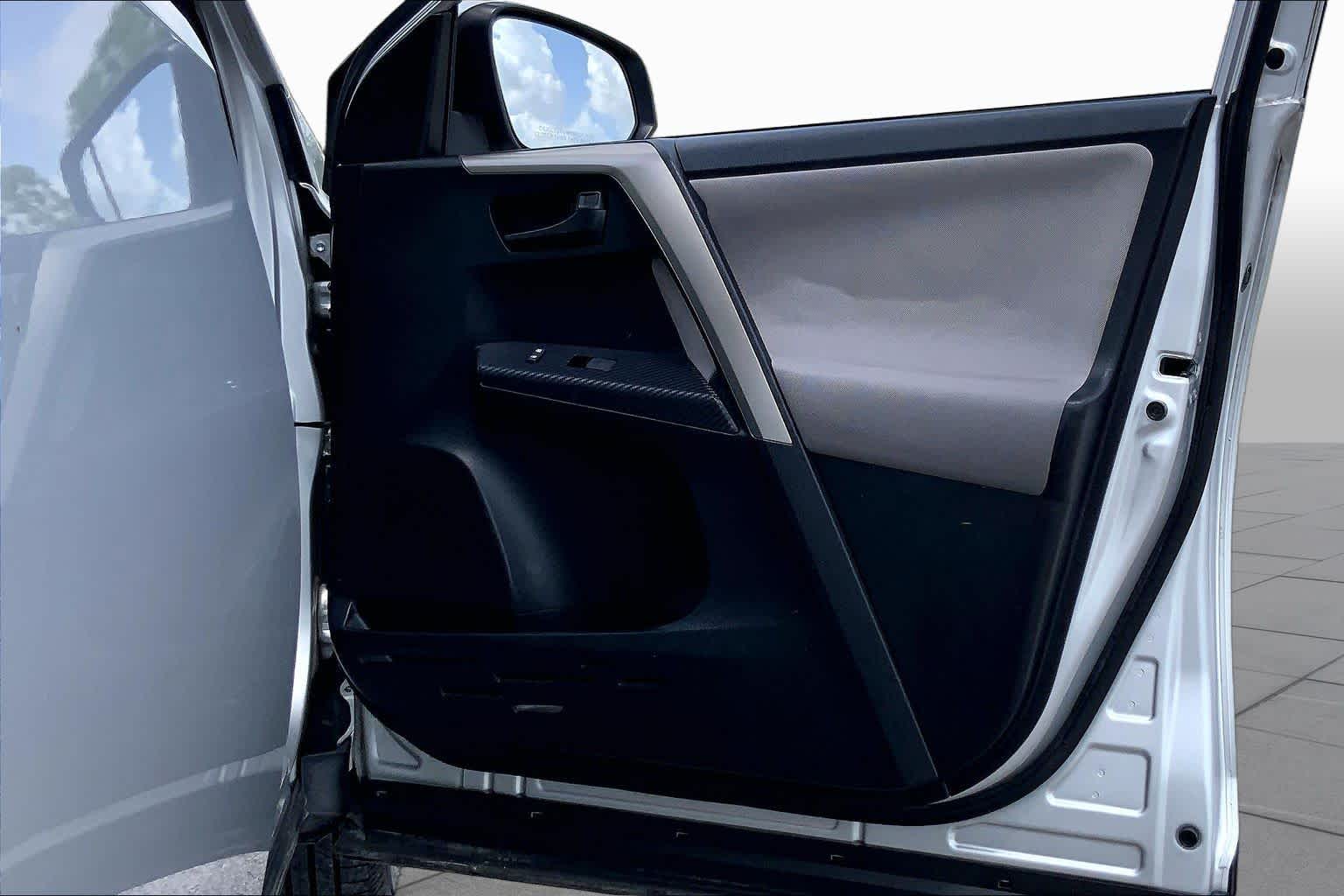 2015 Toyota RAV4 LE Classic Silver Metallic at Group 1 Toyota Southwest