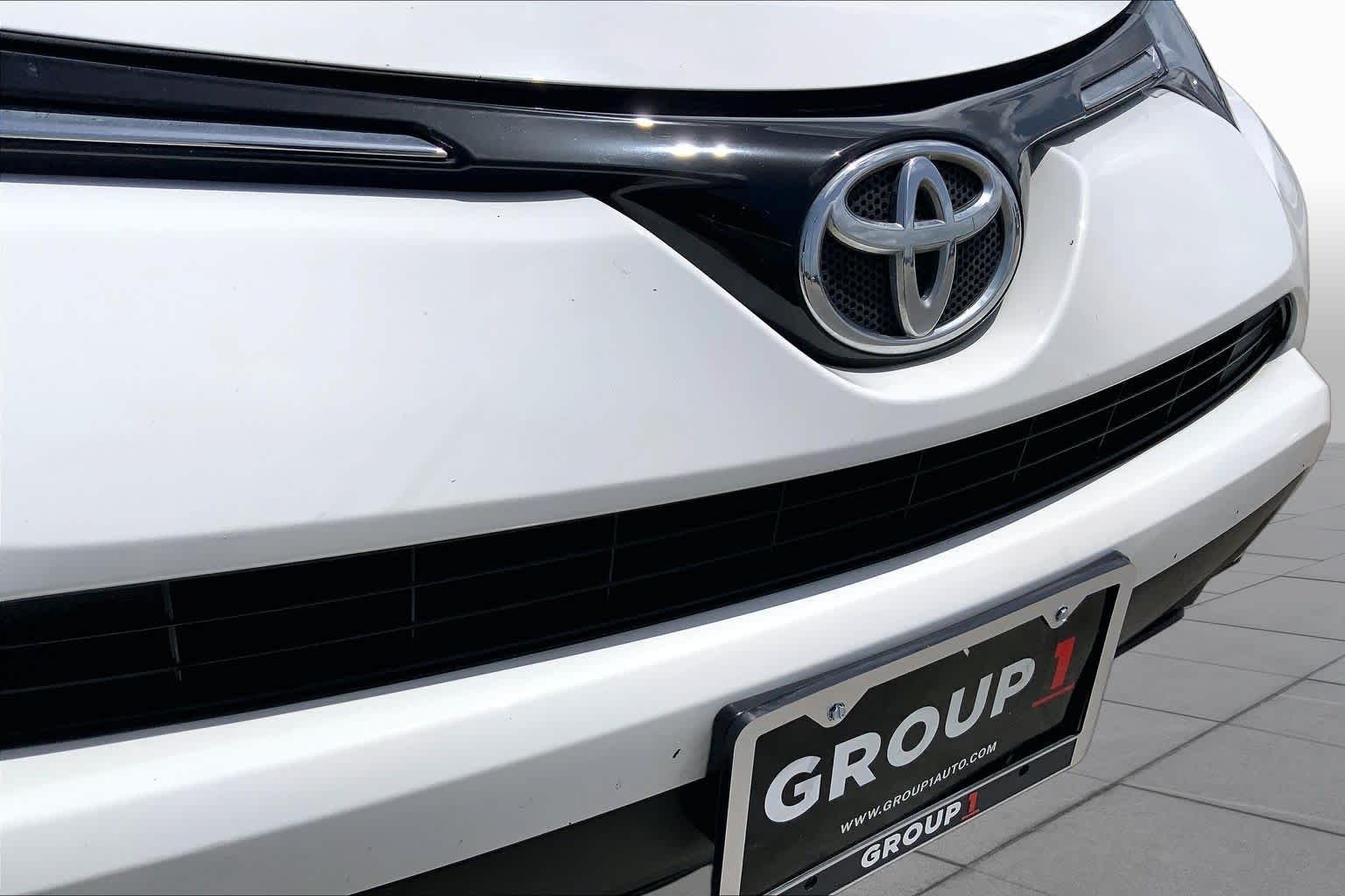 2016 Toyota RAV4 LE Super White at Group 1 Toyota Southwest