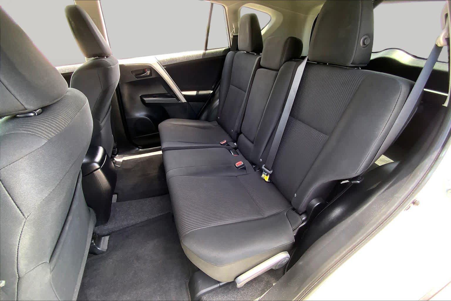 2016 Toyota RAV4 LE Super White at Group 1 Toyota Southwest