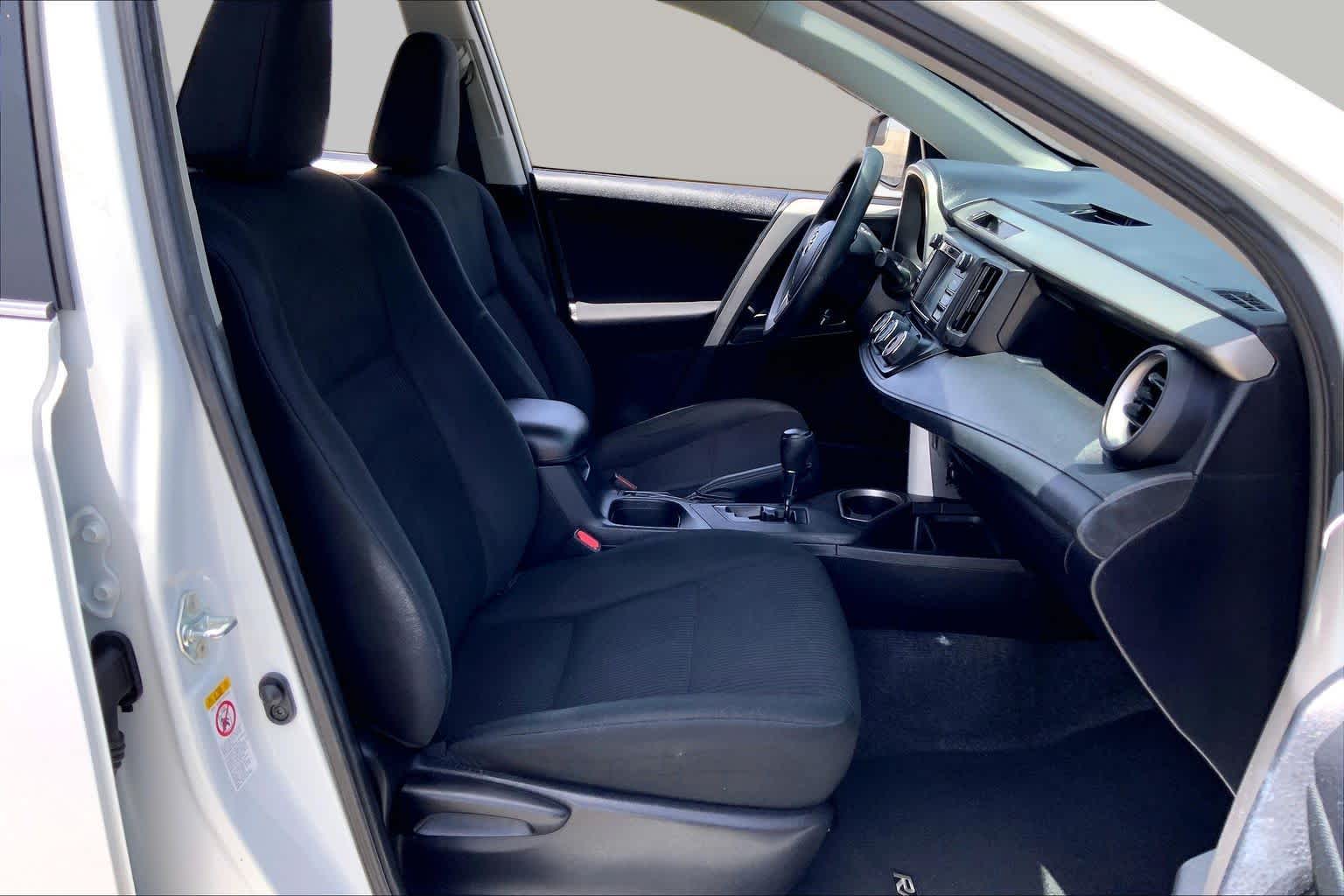 2016 Toyota RAV4 LE Super White at Group 1 Toyota Southwest