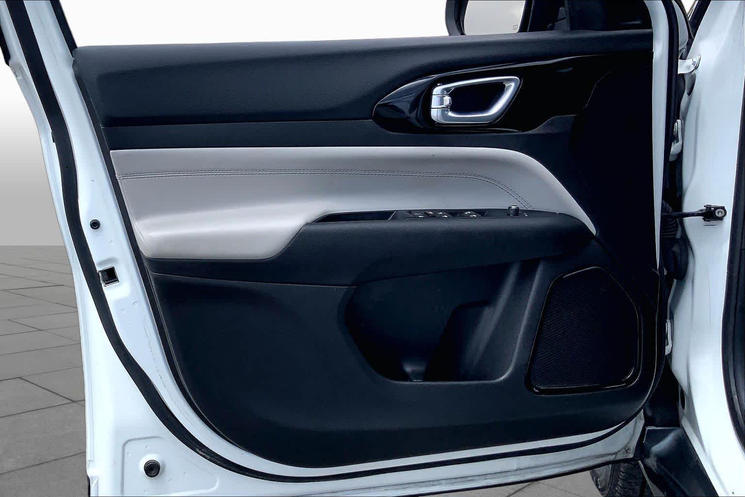 2024 Jeep Compass Limited Bright White Clearcoat at Turner Chevrolet