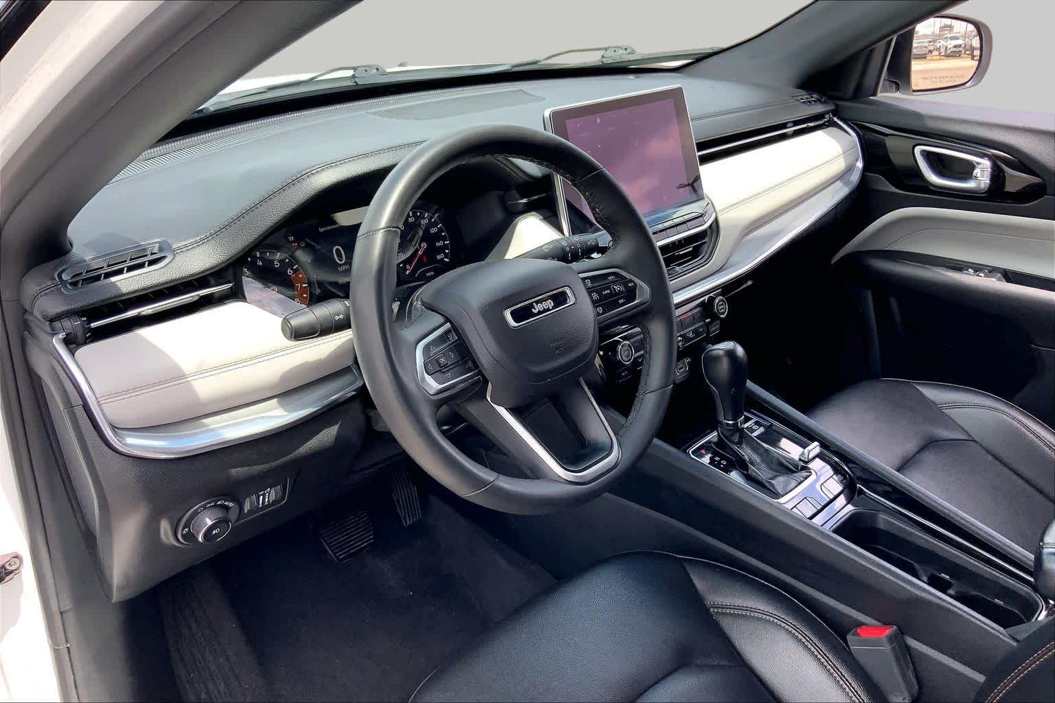 2024 Jeep Compass Limited Bright White Clearcoat at Turner Chevrolet