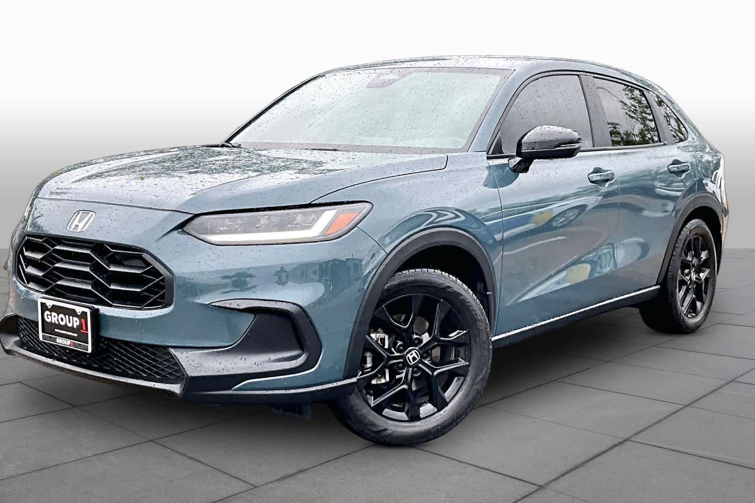 View vehicle photo 2