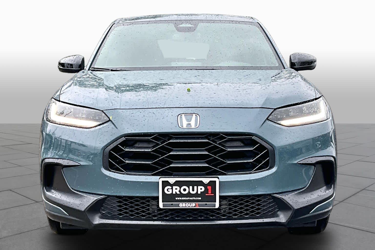 View vehicle photo 7
