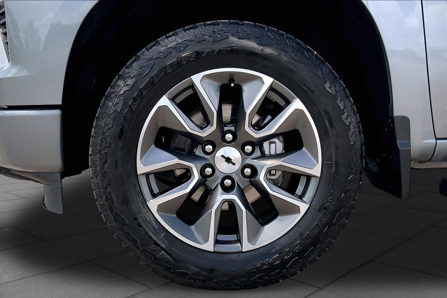 2024 Chevrolet Silverado 1500 RST - 10