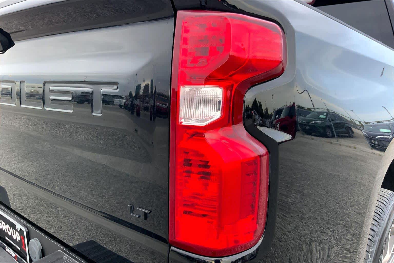 2020 Chevrolet Silverado 1500 photo 10 of 36