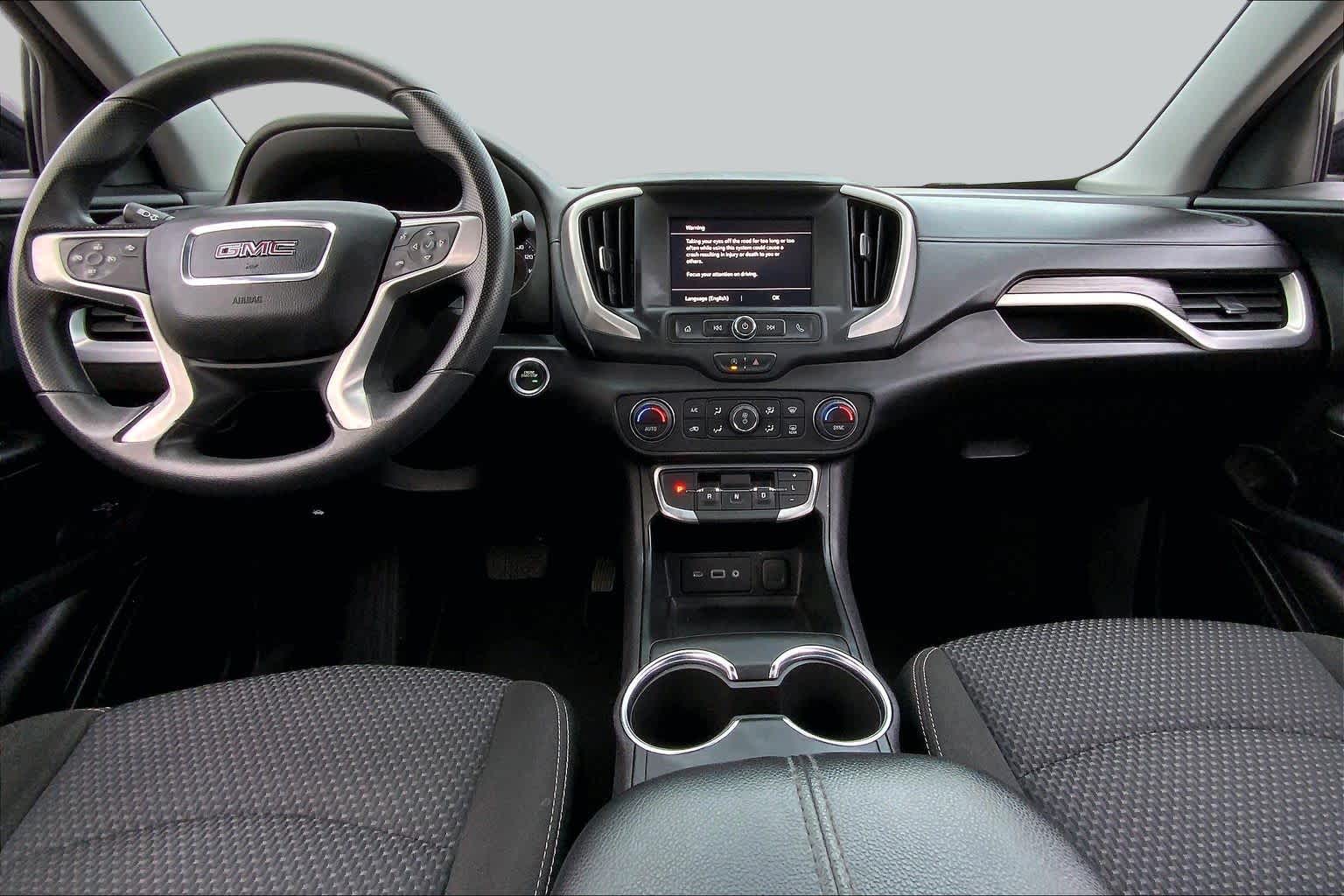 2024 GMC Terrain photo 15 of 36