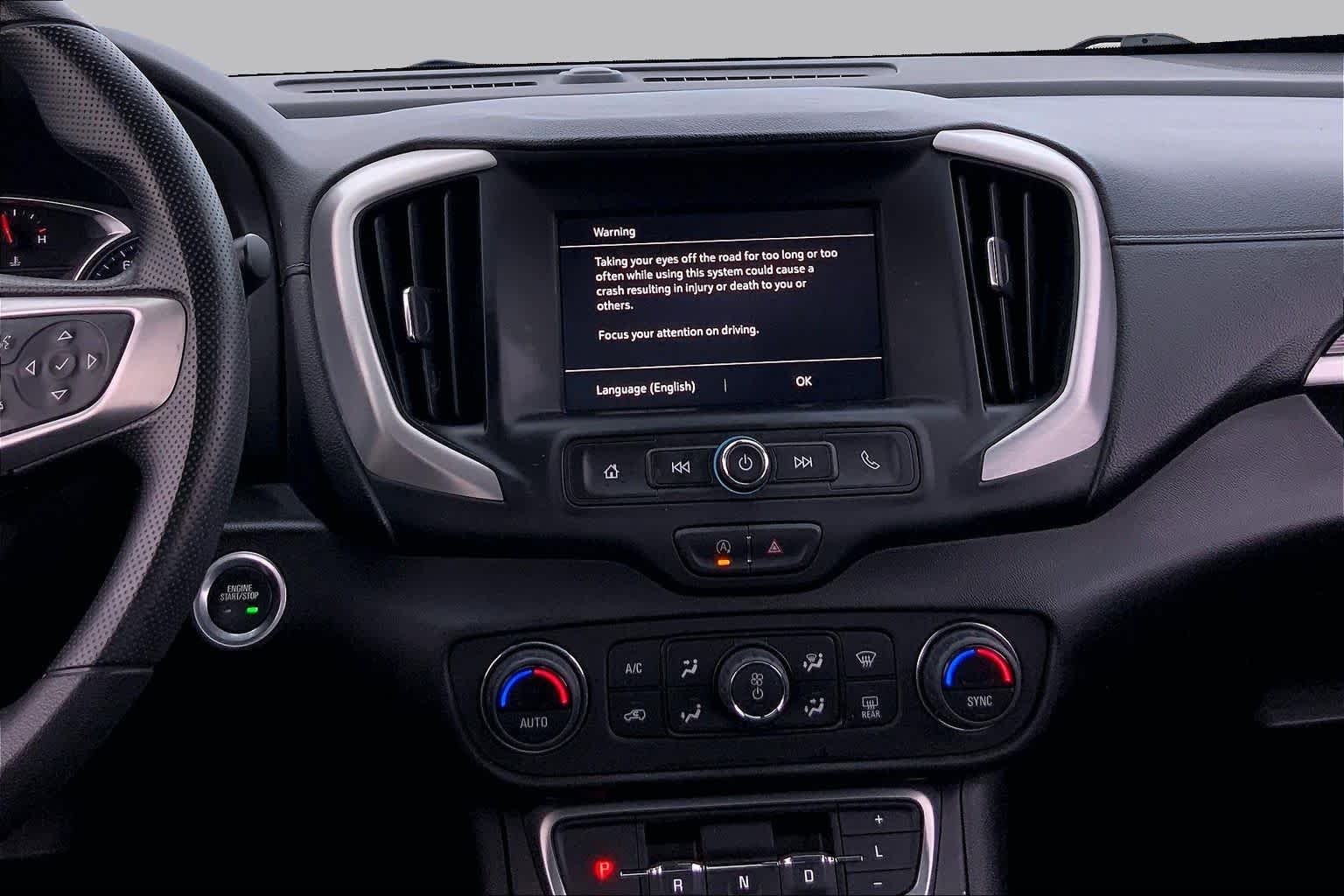2024 GMC Terrain photo 7 of 36
