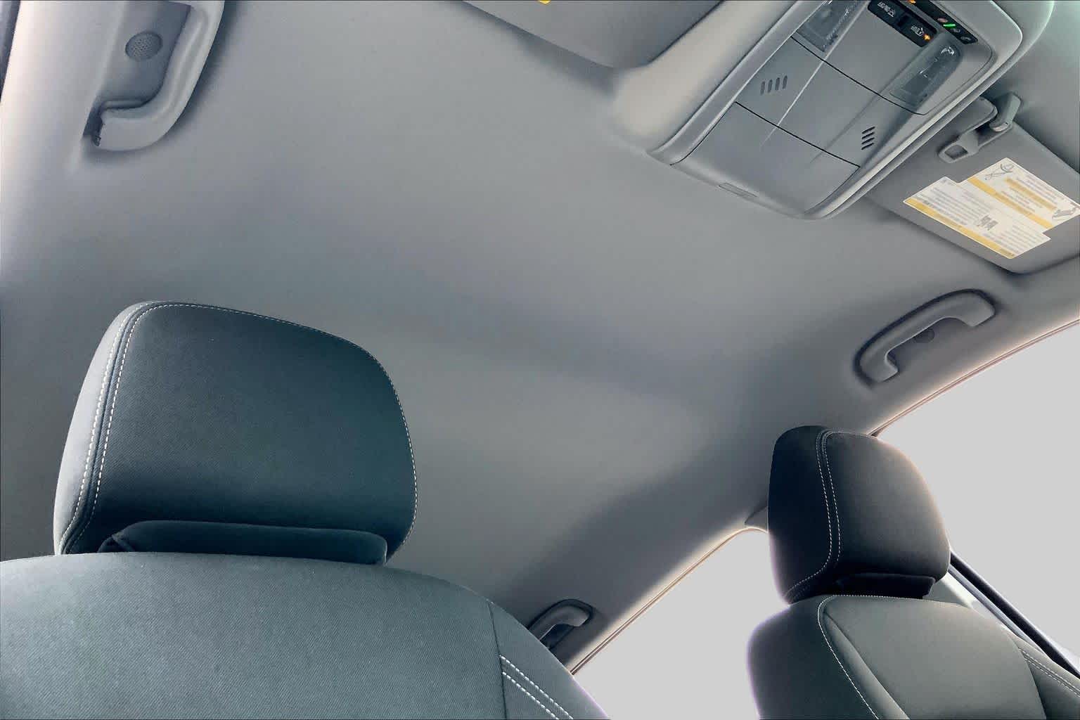 2024 GMC Terrain photo 14 of 36