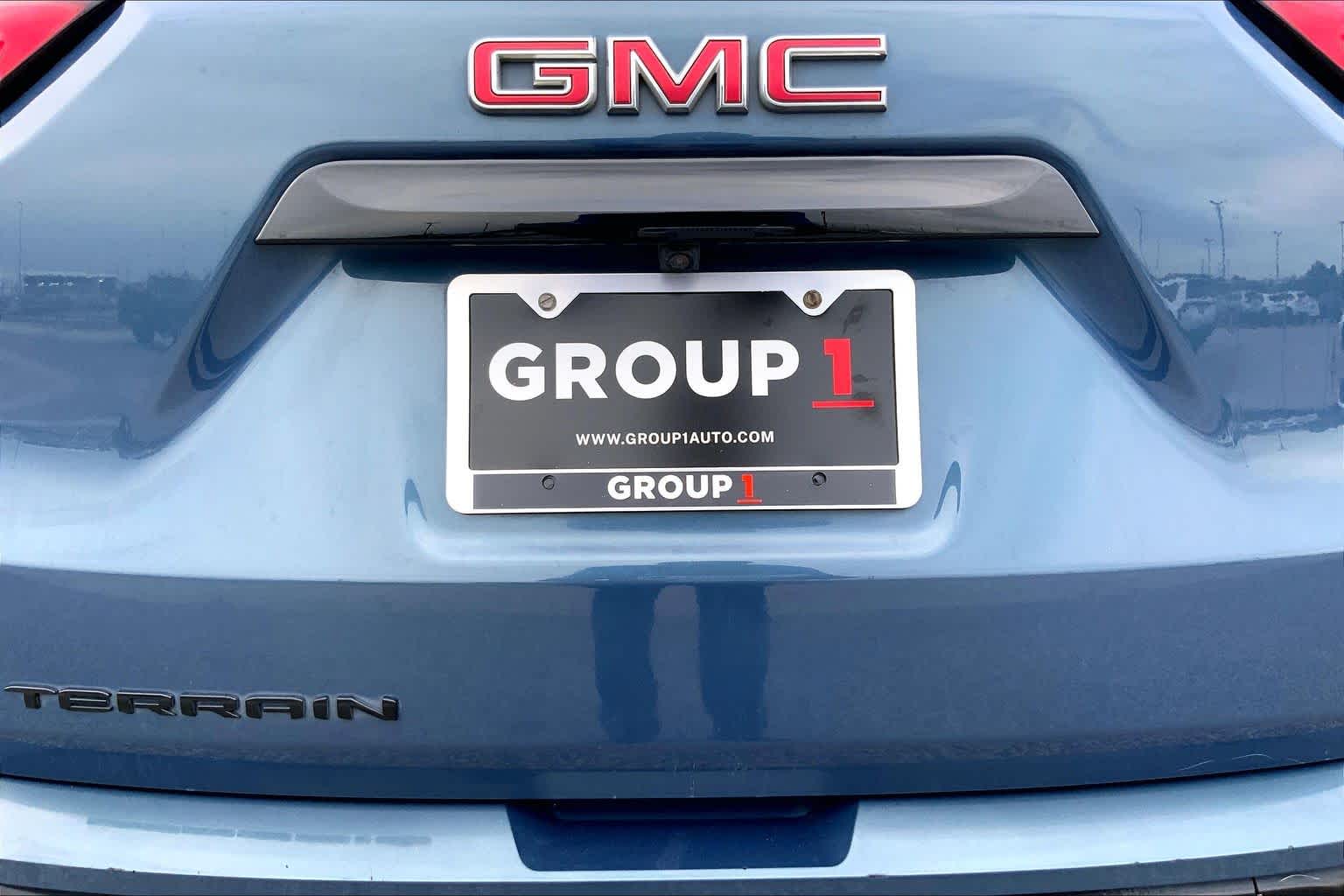 2024 GMC Terrain photo 30 of 36