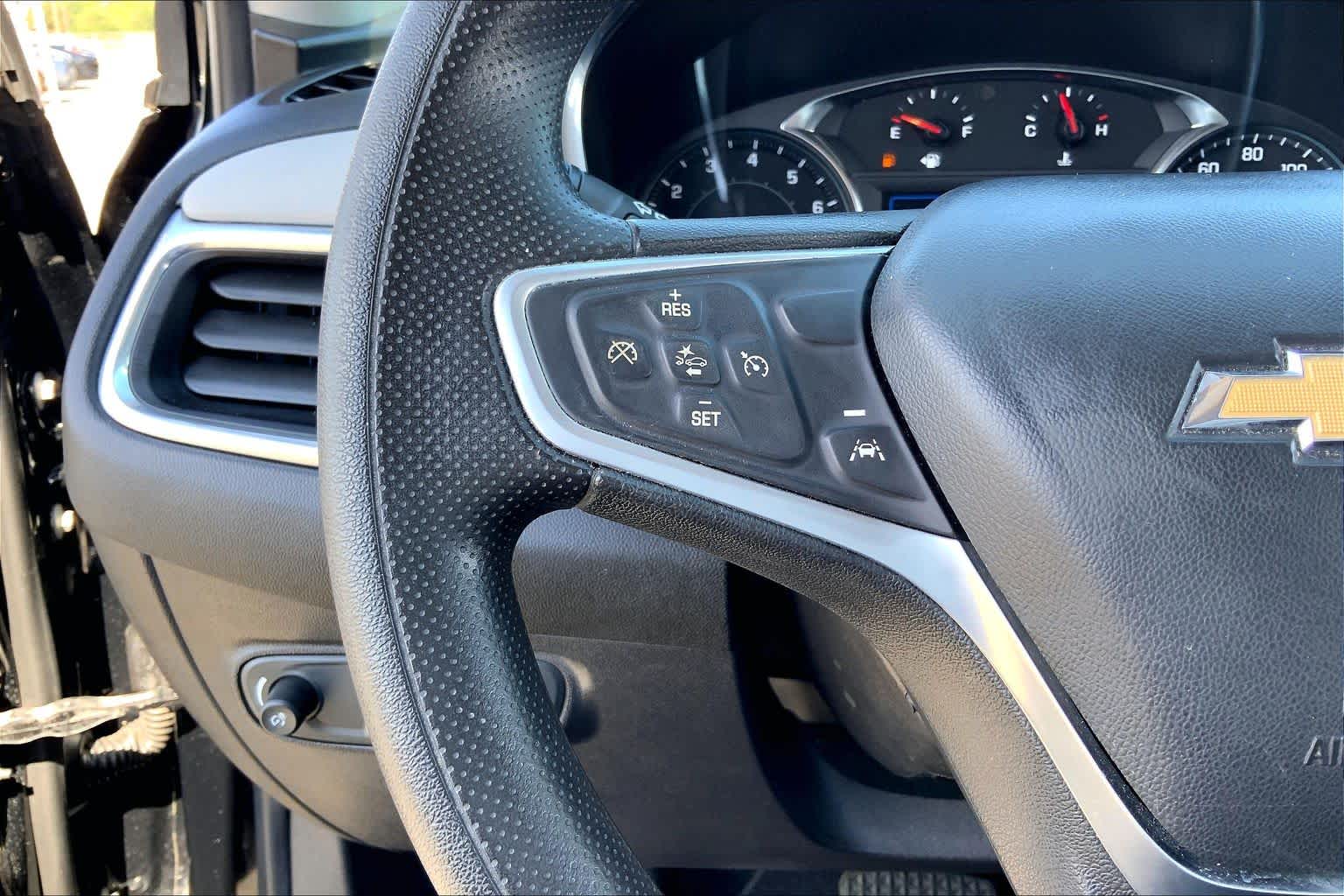 2023 Chevrolet Equinox photo 23 of 36