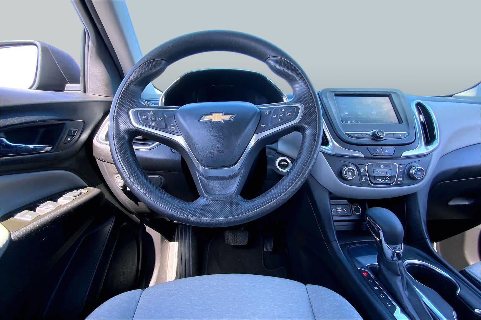 2023 Chevrolet Equinox photo 6 of 36