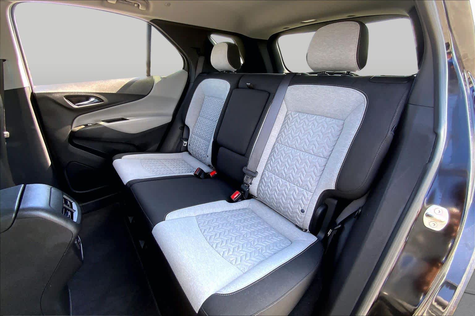 2023 Chevrolet Equinox photo 20 of 36