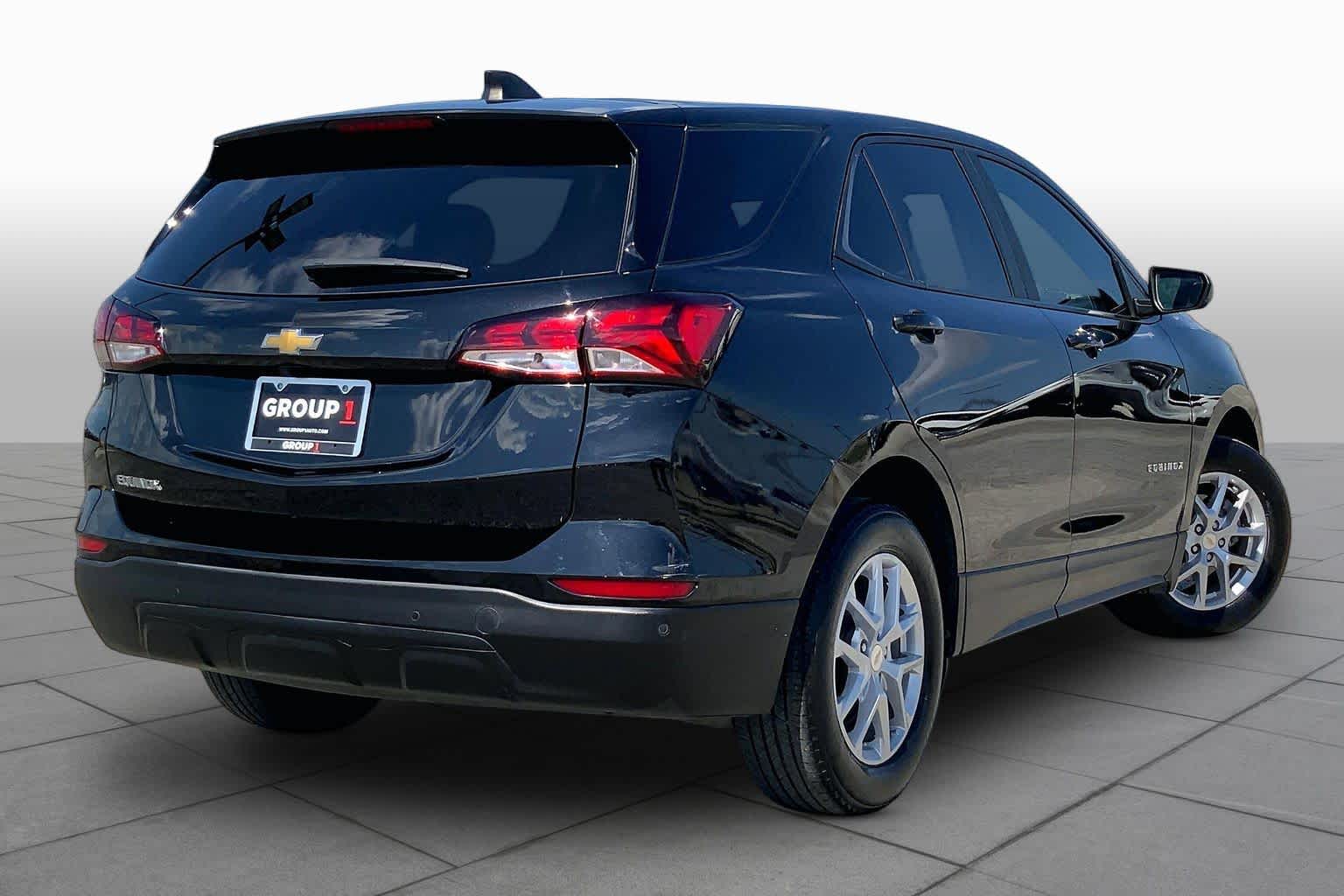 2023 Chevrolet Equinox photo 13 of 36