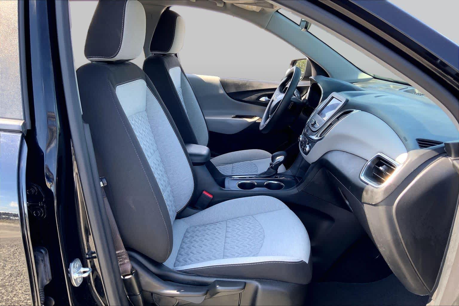 2023 Chevrolet Equinox photo 9 of 36