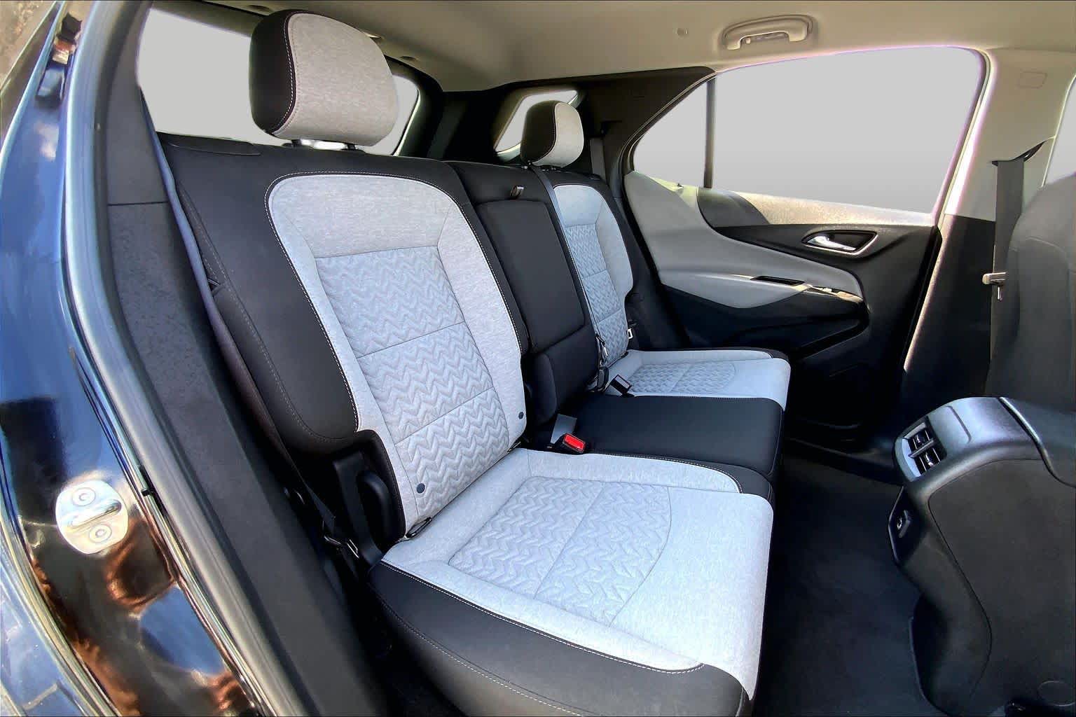 2023 Chevrolet Equinox photo 19 of 36