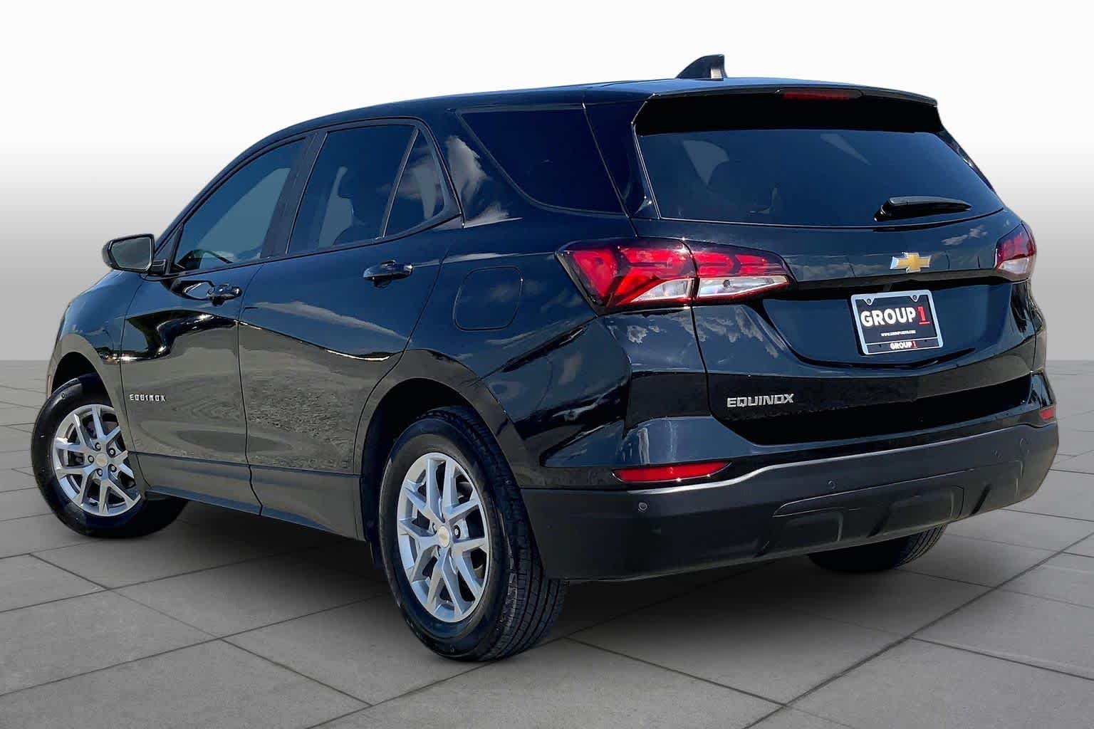 2023 Chevrolet Equinox photo 12 of 36