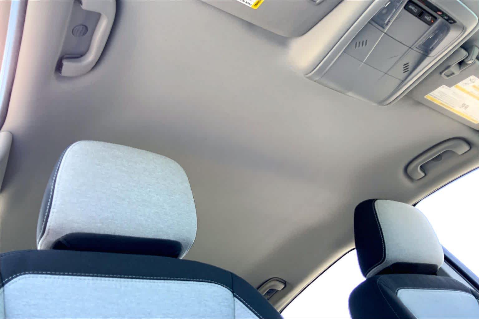 2023 Chevrolet Equinox photo 14 of 36