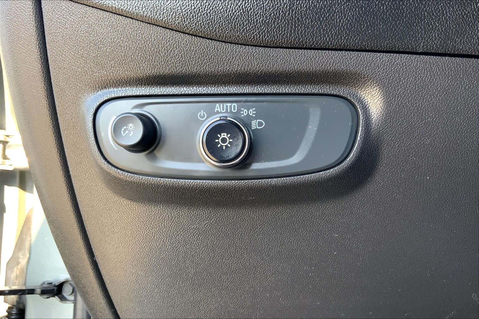 2023 Chevrolet Equinox LT Sterling Gray Metallic at HGreg Houston