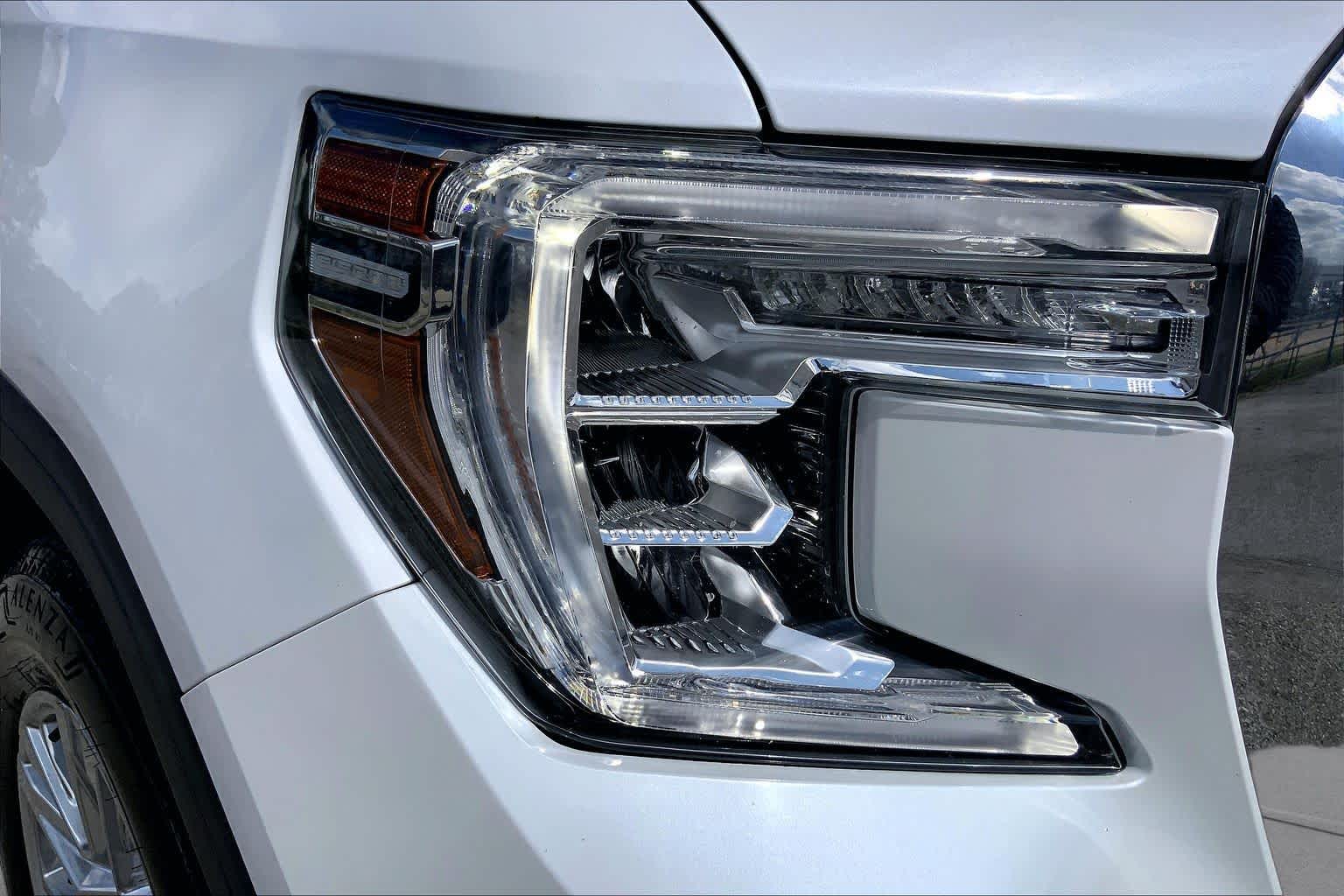 2021 GMC Sierra 1500 Denali White Frost Tricoat at Auto Boutique Texas