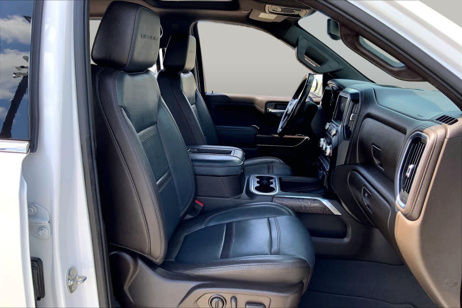 2021 GMC Sierra 1500 Denali White Frost Tricoat at Auto Boutique Texas