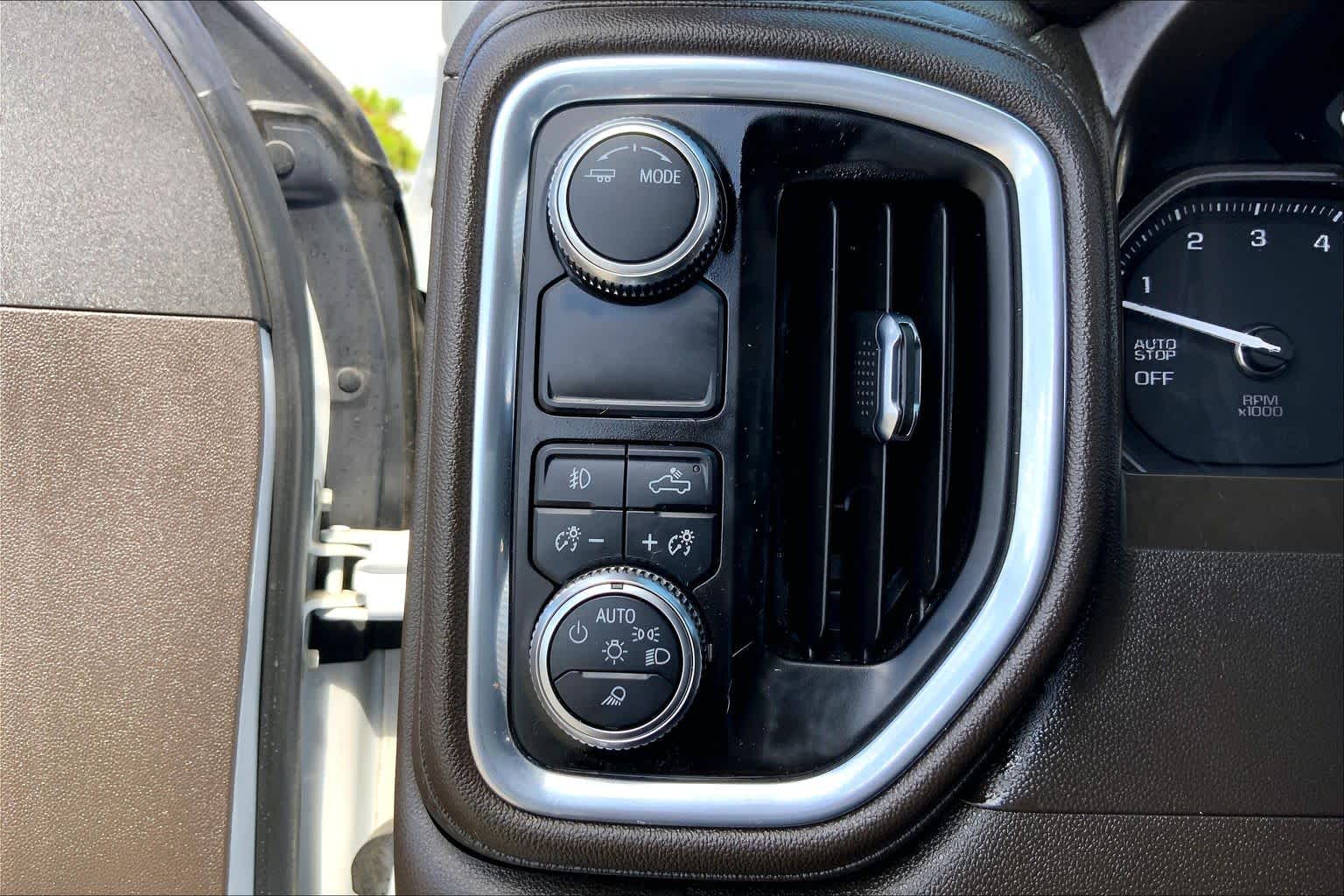 2021 GMC Sierra 1500 Denali White Frost Tricoat at Auto Boutique Texas