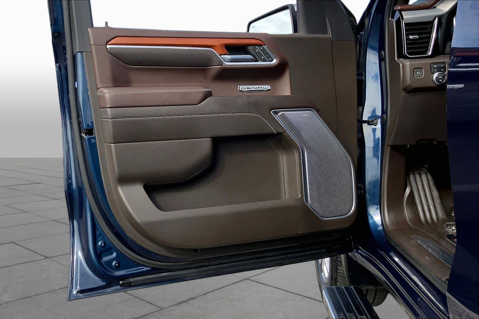 2022 GMC Sierra 1500 photo 21 of 36